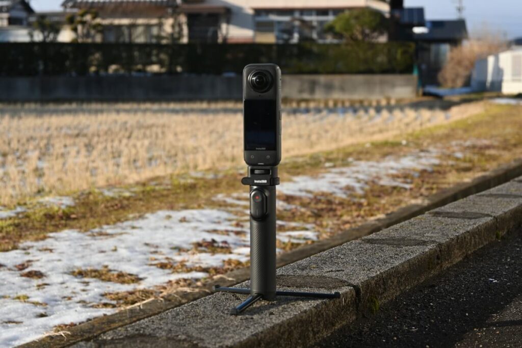 Insta360 折りたたみ自撮り棒の三脚