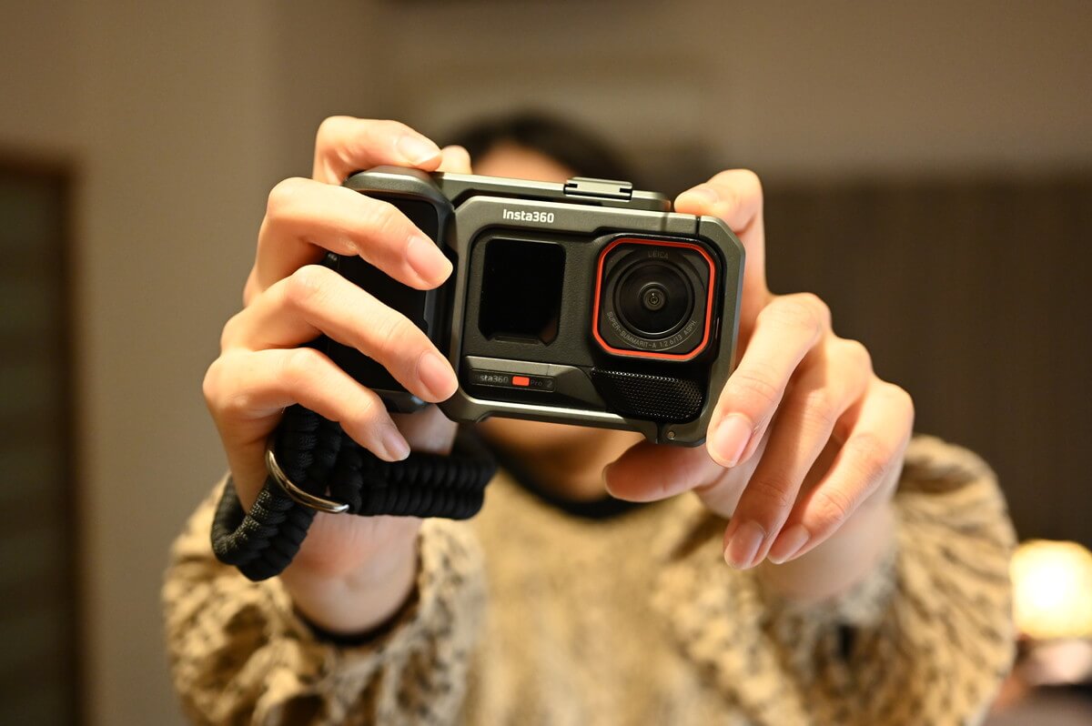 Insta360 Ace Pro 2のストリート撮影グリップ