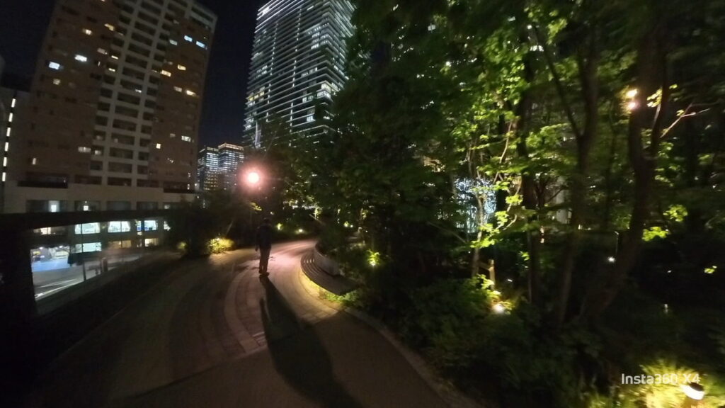 Insta360 X4の夜間画質