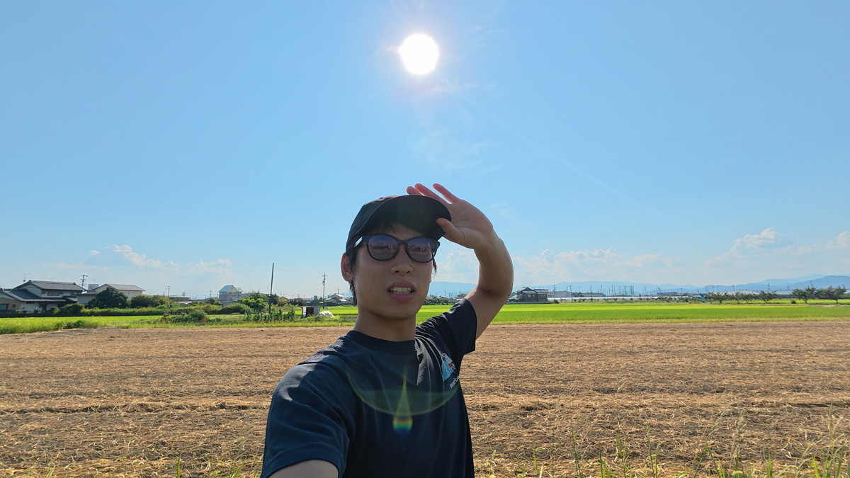 DJI Osmo Action 5 Proで撮影した逆光の自撮り